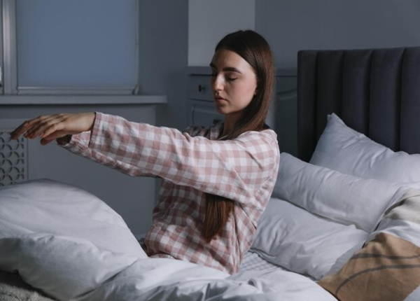 Bệnh mộng du là gì? Dấu hiệu và cách phòng tránh an toàn 