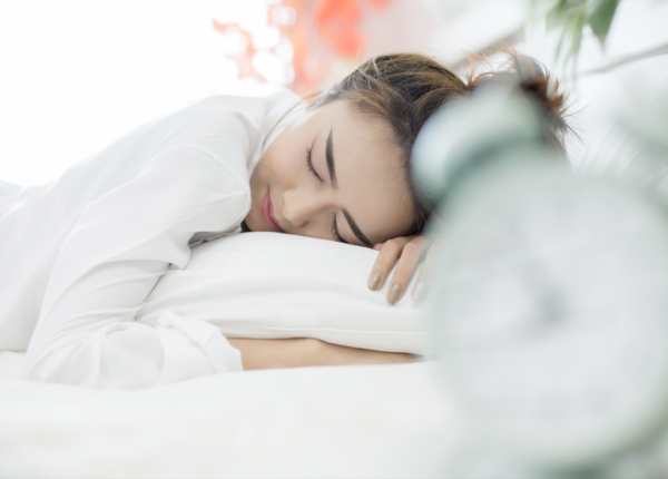 Mất ngủ hay mơ nguyên nhân là gì, hệ lụy đi kèm? 